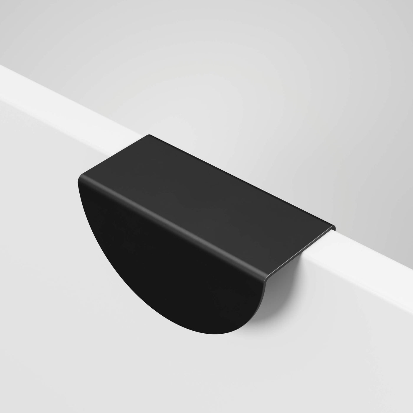 Black Pull Cornelia